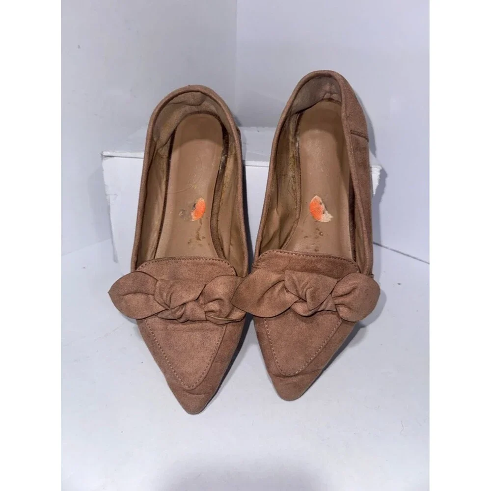 Bamboo Size 7 Women’s Pointed Toe Knot Detail Flats - Brown / Tan